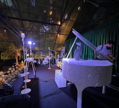 The Sparkle Band perform at a palace wedding in Sintra, Lisbon